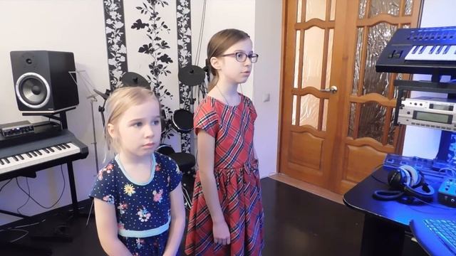 Анна Лемешкина. Урок вокала с Марианной и Ярославой. Часть 1 (Фрагменты урока) смотреть онлайн