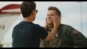 Tom Cruise Terrifies James in 'Top Gun' Fighter Jet!