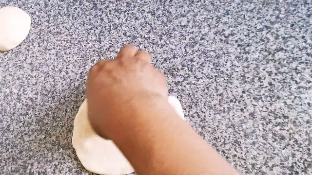 Kerala Layered Porotta made so simple ഏറ്റവും simple ആയി പൊറോട്ട ഉണ്ടാക്കാം смотреть онлайн