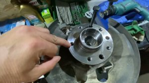 Замена передней ступицы Saab 9-3 (Vectra-C)