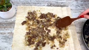 Рулет из лаваша с картофельно-мясной начинкой?Рецепт просто пушка‼️