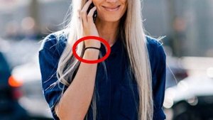 Эта женщина как обично носила на руке резинку, но через много лет очень пожалела