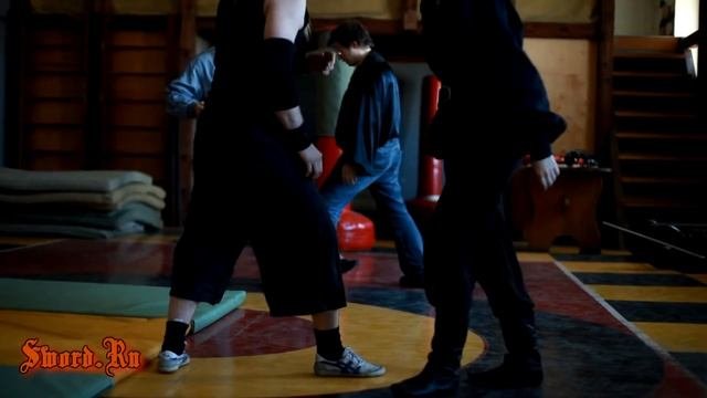 Шоссон в историческом фехтовании (chausson Footwork)