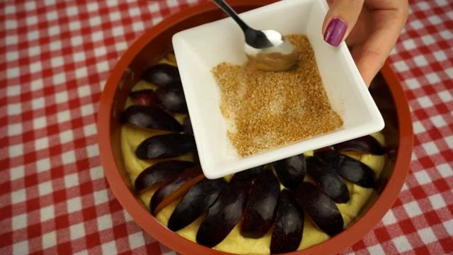 Сливовый пирог. Рецепт сливового пирога (Plum Cake) смотреть онлайн