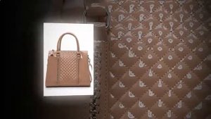 Лакированные сумки – бесконечная эпоха глянца