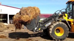 Фронтальный погрузчик для перегрузки навоза 2