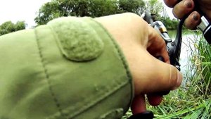 Рыбалка с болонкой на канале когда нигде не клюет. Первый опыт ловли рыбы на болонскую удочку.