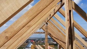 Каркасная баня своими руками. Монтаж стропил.