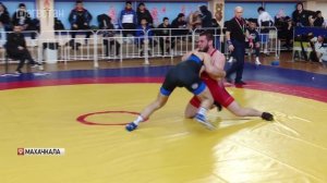 В Махачкале завершилось городское первенство по вольной борьбе