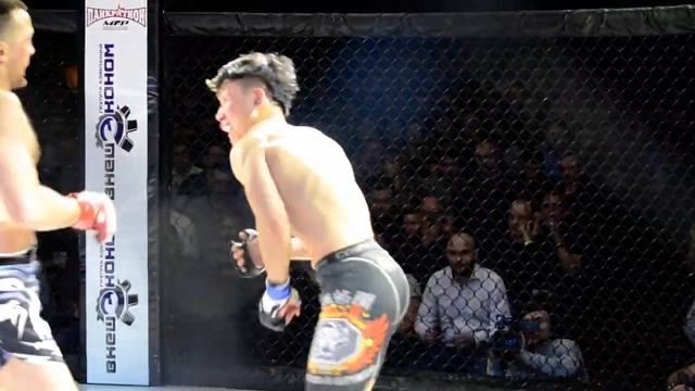 «Вызов Амура XIII»: Евгений Зливко vs Машу Янг. смотреть онлайн