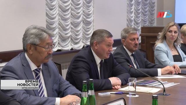 Андрей Бочаров провел рабочую встречу с Ольгой Голодец