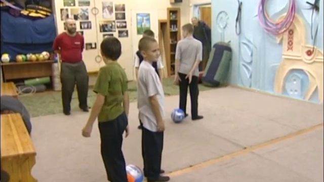 Молодецкие игры - мяч на двоих смотреть онлайн