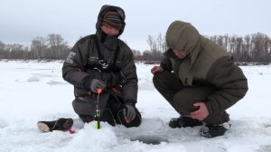 ОСТАВИЛИ КОМБАЙНЫ БЕЗ ПРИСМОТРА И ВОТ ЧТО ПРОИЗОШЛО! Зимняя рыбалка на балансир. Рыбалка на комбайн