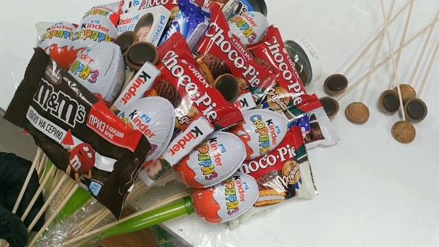 БУКЕТ ИЗ СЛАДОСТЕЙ своими руками. смотреть онлайн