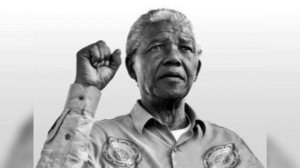 Нельсон Ролилахла Мандела - человек, который объединил чёрных и белых