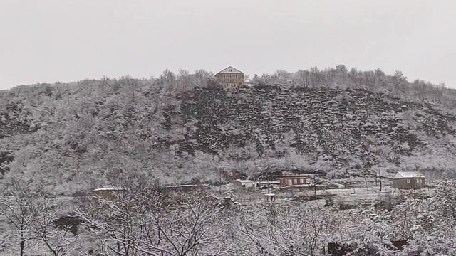 Утром снег,а я на речку. В обед уже солнце ☀️, а настроение уже зашкаливает 🔥🚀#дагестан #природа смотреть онлайн