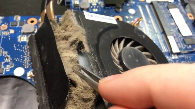 Что будет, если не чистить вентиляцию ноутбука. смотреть онлайн