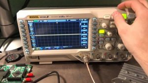 Rigol DS1054Z включение автонастройки