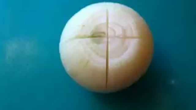 Старец Разрезал Лук Накрест И Положил Его в Чай… Вот зачем! смотреть онлайн