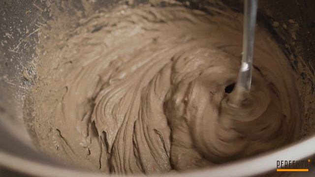 Укладка керамической плитки с применением усиленного клея C2 Т