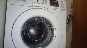 Samsung WF80F5E0W4W unbalanced banging sudslock and struggling service mode spins