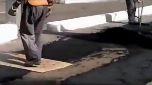 Укладка асфальта без применения спецтехники.mp4