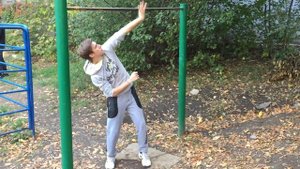 ТОП 10 ПРОСТЫХ И КРУТЫХ ЭЛЕМЕНТОВ ДЖИМБАРРА : ЙОЙО (Gimbarr, трюки на турнике)