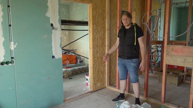 Прокладка коммуникаций в доме из СИП | Внутренняя отделка дома гипсокартоном | Серия 7