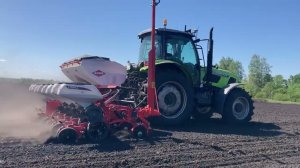 Сев подсолнечника. Пневматическая сеялка точного высева KUHN KOSMA M + Трактор Zoomlion.