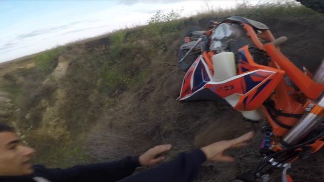 Оператор ловит мот Kovi lite 250 kt GR8 эндуро падения