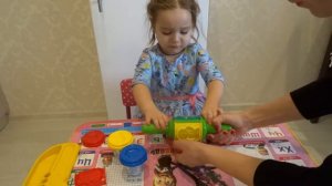 Детский канал Мисс София и каталка для пластилина