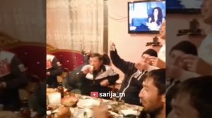 Ибрагим в кругу друзей.