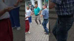 27.08.23г..."ТЫ, Только ТЫ!!!"... звучит на танцполе в Гомельском парке...