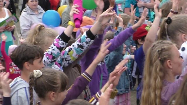 Детский праздник в Миассе, организованный Евгением Субачевым ("Завод"СпацАгрегат") смотреть онлайн