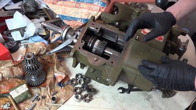 I've got to take my Newly built Willys jeep Engine apart and rebuild a T84 Transmission!! смотреть онлайн