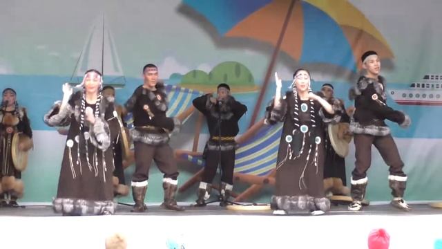 Ансамбль ЭРГЫРОН - Танец с бубнами смотреть онлайн