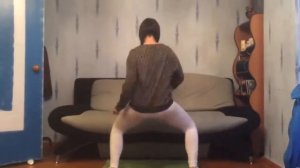 Обосралась танцуя! Жесть! HD