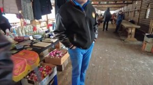 Приехал из Америки скупать антиквариат на блошиный рынок в Москву Хочу озолотиться