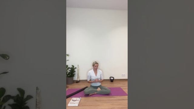 В эфире показала как легко, без затрат на массажиста, с помощью планки ЙКВ улучшить функционал тела смотреть онлайн