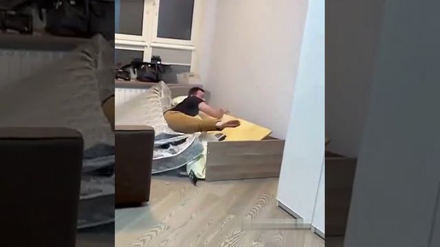 подшутил дружбанчик.mp4 смотреть онлайн