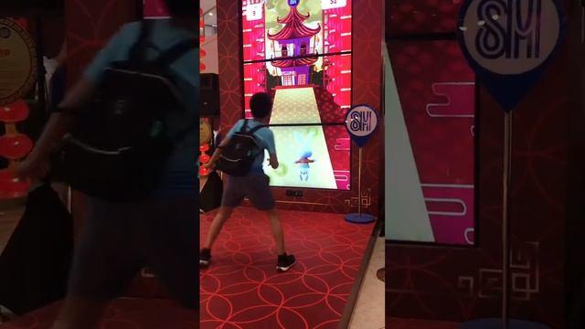 Can The Bunny Get The Coins??? #shorts #LuckyYearOfTheRabbit #ExperienceFAMtimeAtSM смотреть онлайн