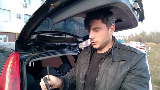 Замена газовых упоров багажника. Бортжурнал Mitsubishi Colt смотреть онлайн