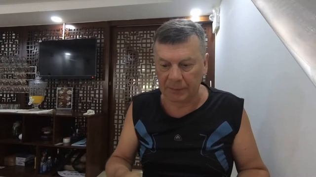 Завтрак в кафе отеля  HODI
