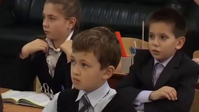 В гимназии № 1 пишет стихи юный поэт Дмитрий Лоскутов. Октябрь 2011 год. смотреть онлайн