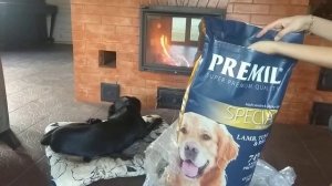Распаковка — Корм для собак Premil Special