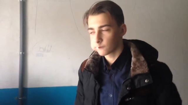 С мадемуазелью в подъезде +18 смотреть онлайн