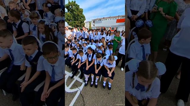 1 сентября МАОУ СОШ №22 им Ф.В.Гладкова смотреть онлайн