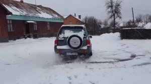 Suzuki Grand Vitara XL-7 V6 2,7 Winter drift