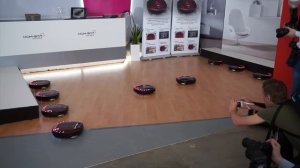 Танец роботов-пылесосов LG HOM-BOT Square