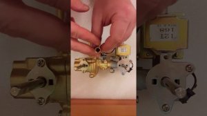 Функции сливного клапана газовой колонки. The purpose of the drain valve of the gas water heater.